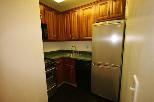 Building Photo - 524 W 49th St