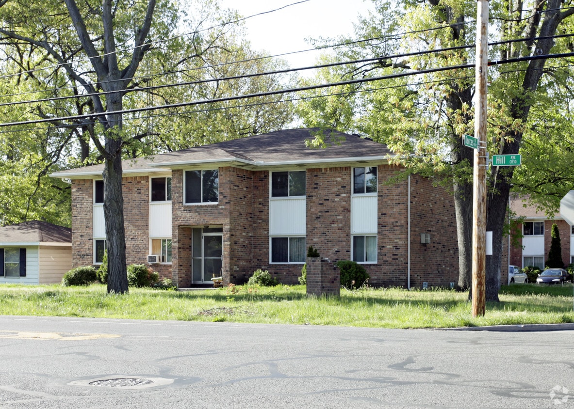 Building Photo - 6653 Hill Ave