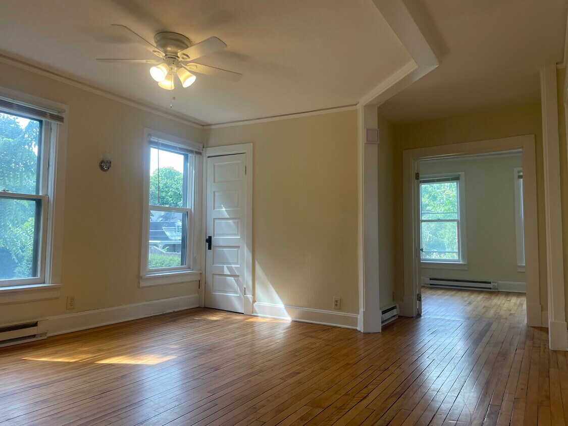 2031 Sherman Ave Unit 2 Upper, Madison, WI 53704 Apartments in