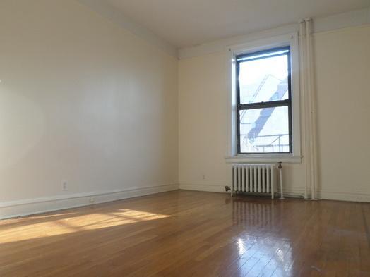 Foto principal - 25-21 31st Ave