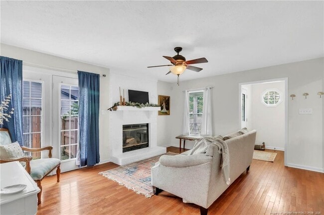 Building Photo - 5008 Shimmer Dr