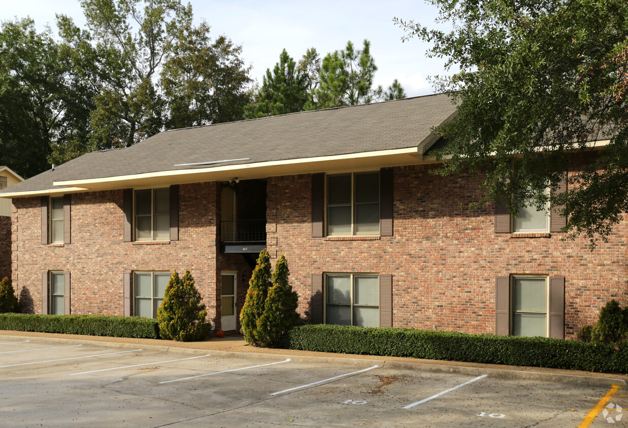 Primary Photo - Flatrock Square Apartments