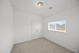 Building Photo - 1810 Winston Store Lp