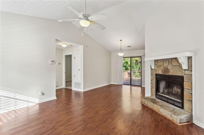 Building Photo - Ranch style home