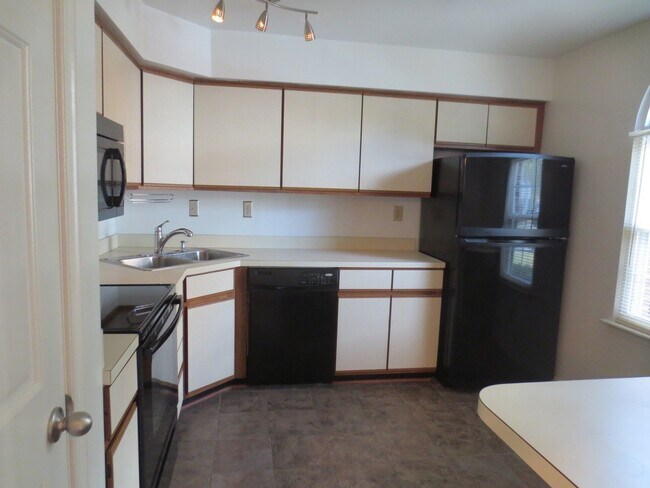 Foto del edificio - 2 BR 2 BA Condo Lynnhaven Parkway & Princess Anne Road Virginia Beach