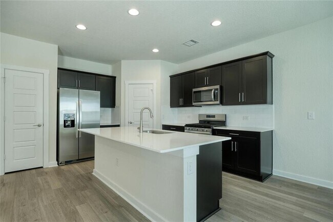 Foto del edificio - 1049 Winnsboro Dr