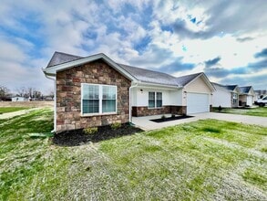 Building Photo - 808 Pierson Rd