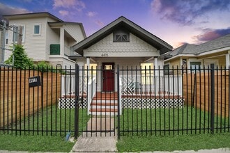 Building Photo - 4415 Hershe St