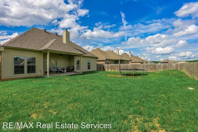 Building Photo - 4 br, 2 bath House - 510 J R Drive