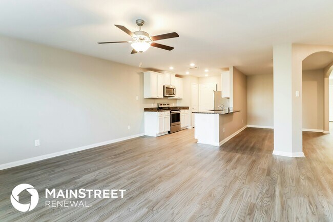 Building Photo - 23014 Bellini Dr