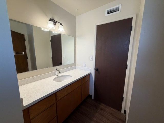 Foto del edificio - 2020 Rose Ave