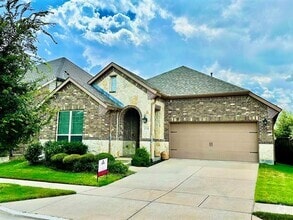 Building Photo - 4316 Querida Ave