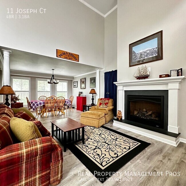 Foto del edificio - Upgraded Single family home / fully fenced...