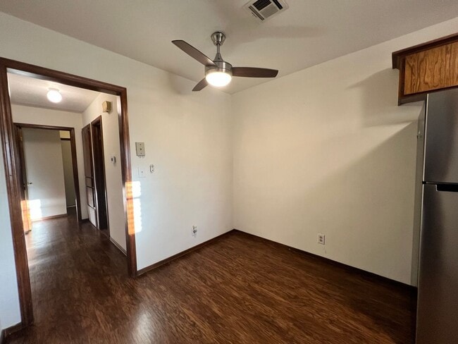 Building Photo - Cozy home in Norman + 2 bedrooms