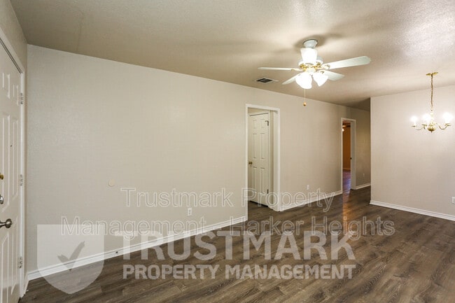 Building Photo - 2617 Schwald