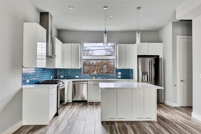 Building Photo - 1417 Kramer Ln