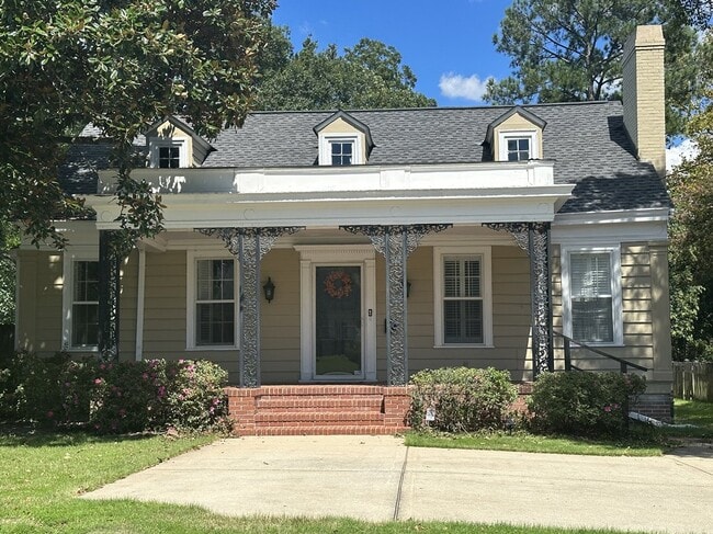 Building Photo - 1120 Lockwood Ave