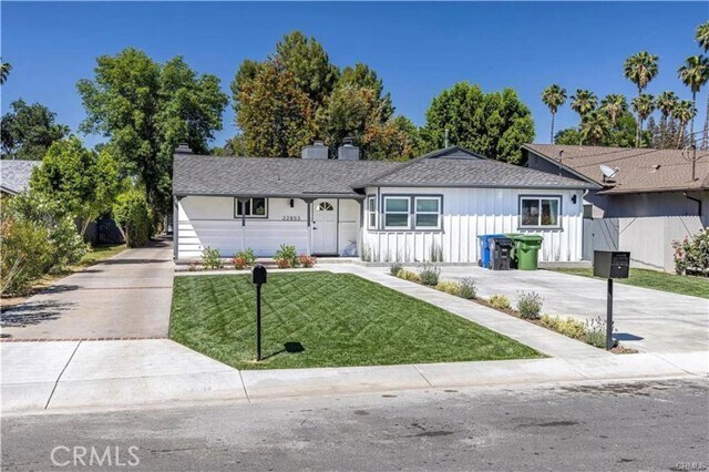 Foto del edificio - 22853 Dolorosa St