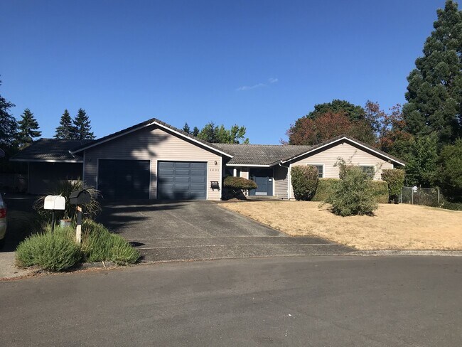 Front - 1401 SE 120th Ave