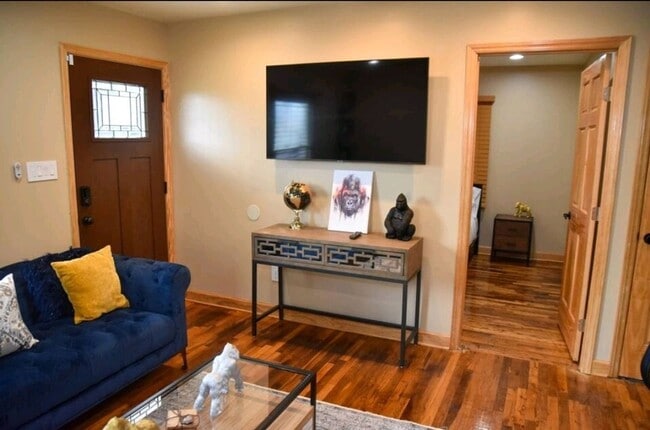 Foto del edificio - 1917 Taylor Ave