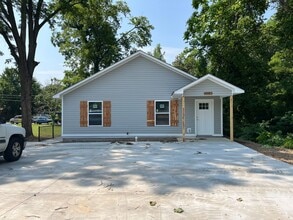 Building Photo - 1718 Poplar St