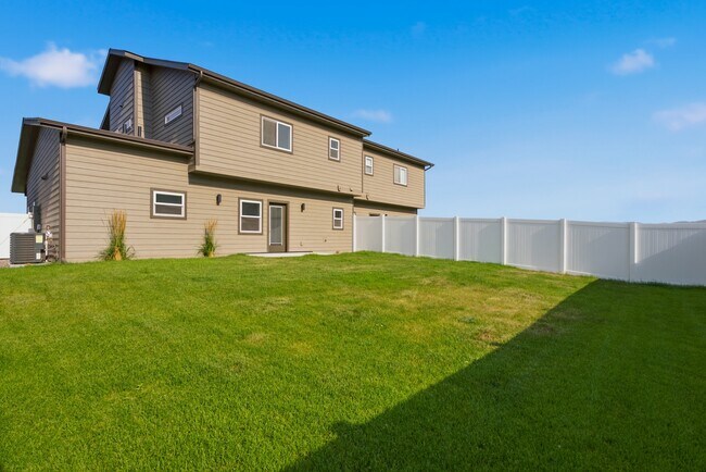 Building Photo - 2752 Ruger Rd