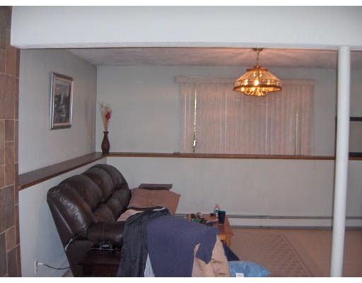 Building Photo - 11 Jacques Ln