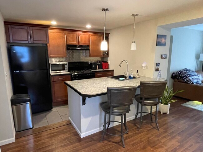 Foto del edificio - 411 W Ash St