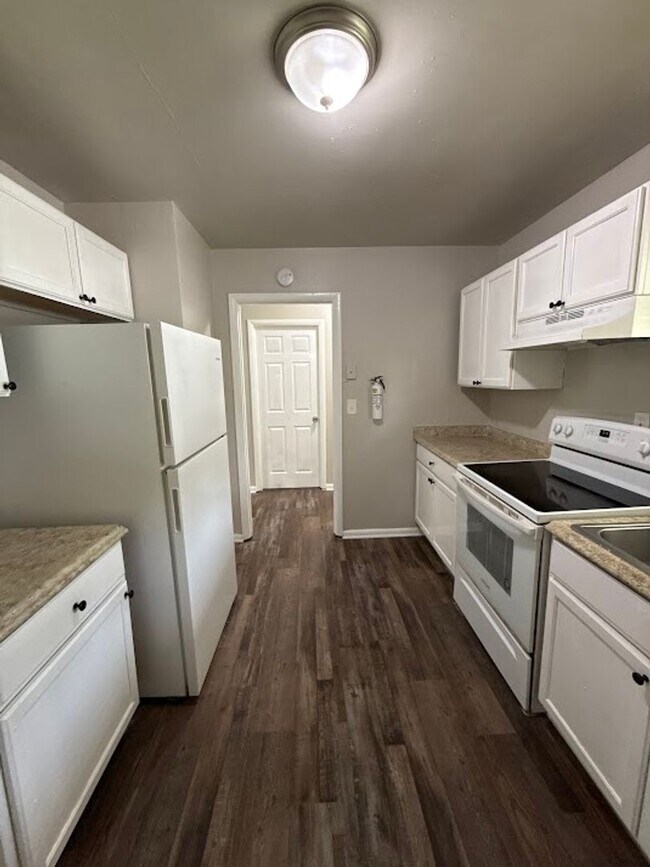 Foto del edificio - Charming 3-Bedroom Home in Decatur – Minut...