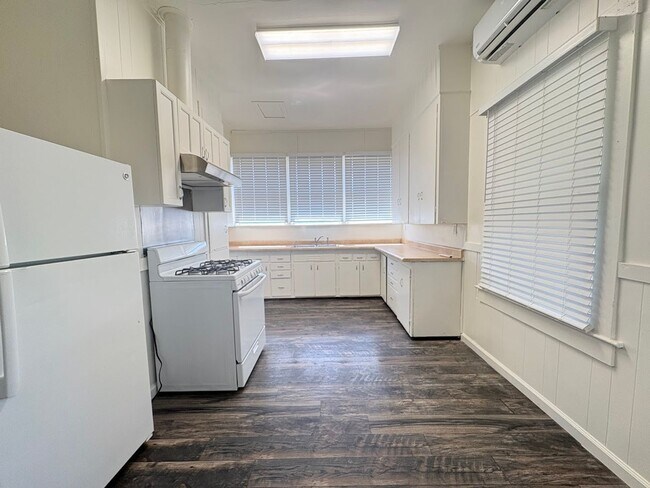 Foto del edificio - 30051 River Rd