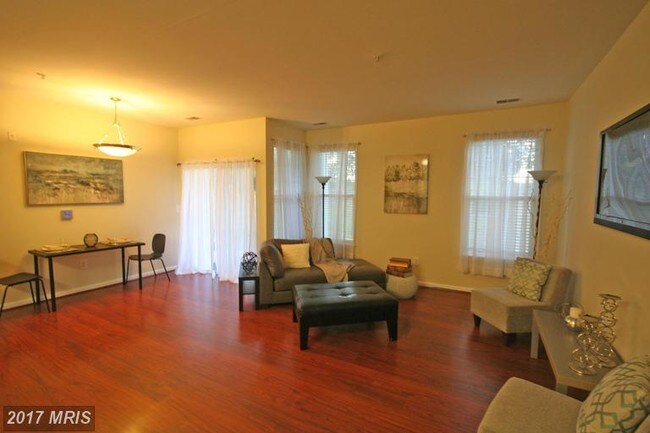 Building Photo - 2807 Ashfield Dr