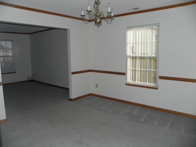 Building Photo - 1231 Bell Tower Arch
