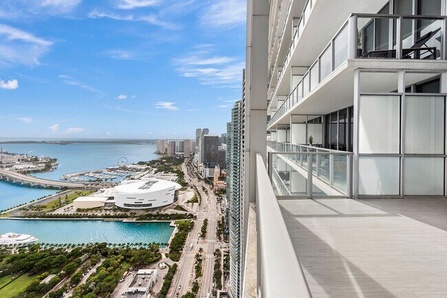 Foto del edificio - 1100 Biscayne Blvd