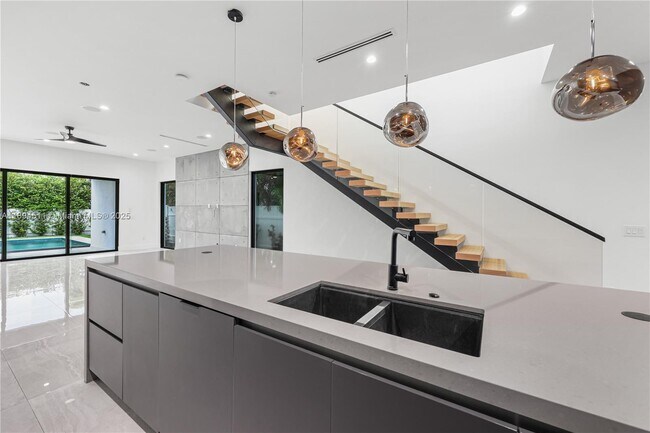 Foto del edificio - 813 NE 17th Terrace