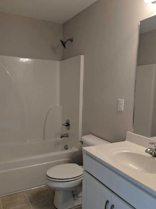 Foto del edificio - 3010 Bellflower Cir