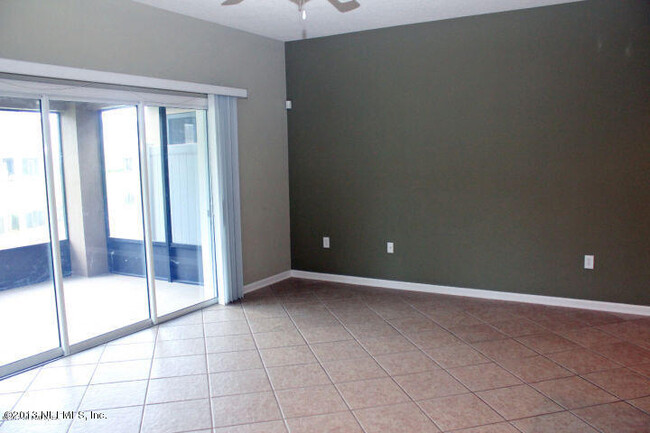 Foto del edificio - 12995 Spring Rain Rd