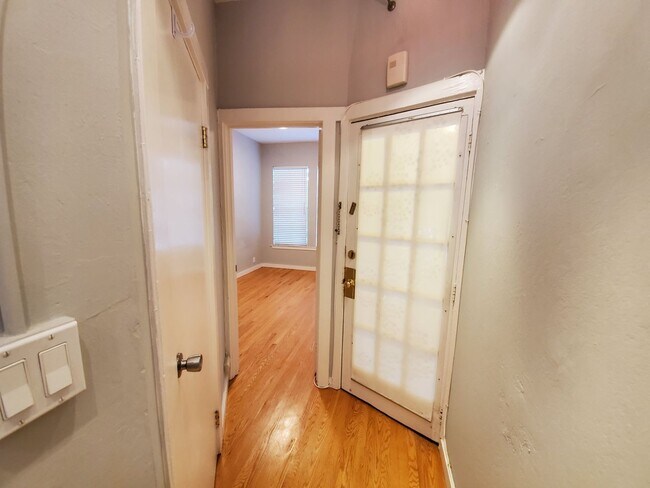 Foto del edificio - SOMA! 1 Bedroom in the center of it all!