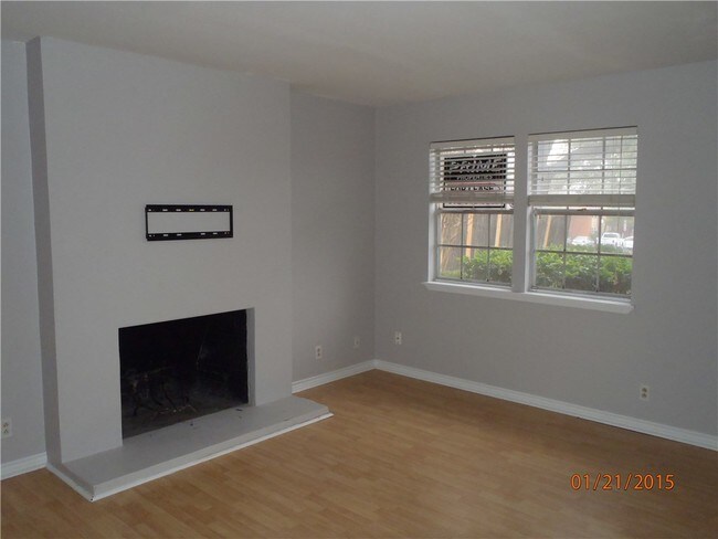 Building Photo - 3517 Greystone Dr