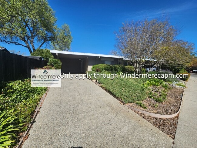 Photo - Halfplex Gem at River College Square- Available Now! House