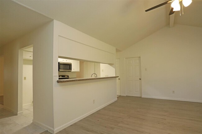 Foto del edificio - 5023 Monteith Dr