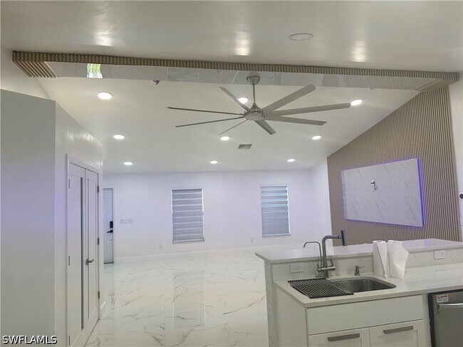 Foto del edificio - 3417 31st St W