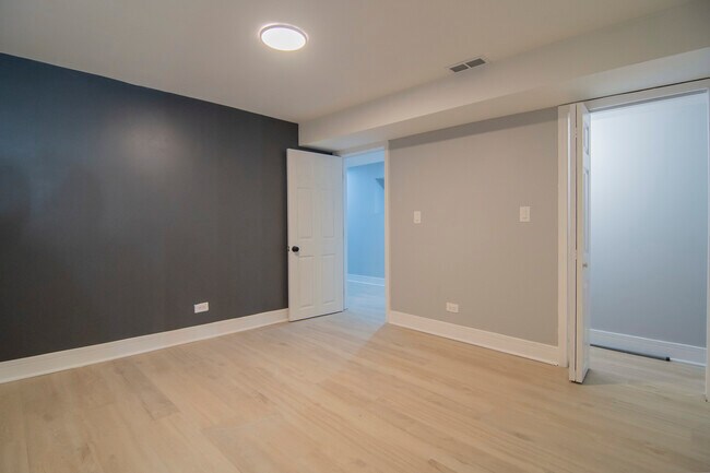 Foto del edificio - 4618 S Evans Ave