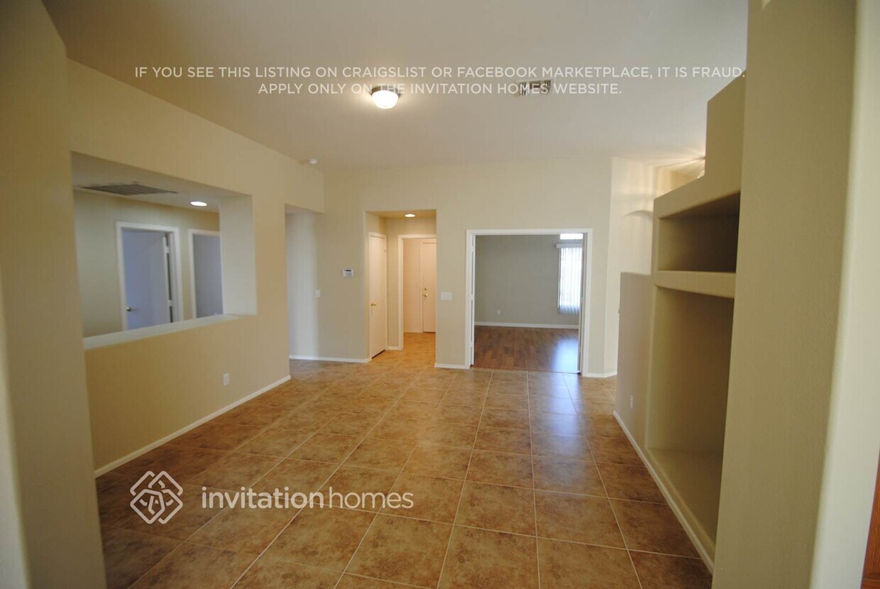 Building Photo - 10331 W San Miguel Ave