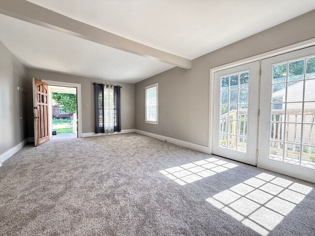 Foto del edificio - 3 Bedroom Home with Private Upstairs Suite