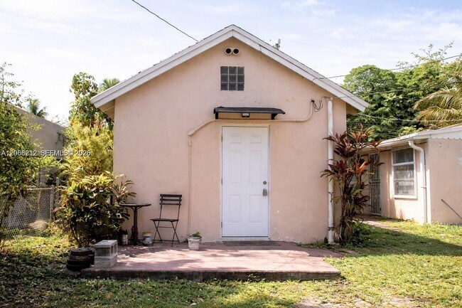 Foto del edificio - 6250 NW Miami Pl