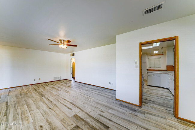 Building Photo - 4201 E Avalon Dr