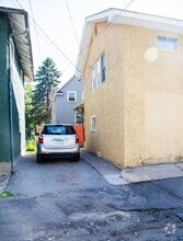 Building Photo - 407 9th St S