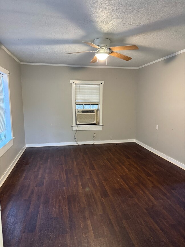 Building Photo - 131 W 10th St