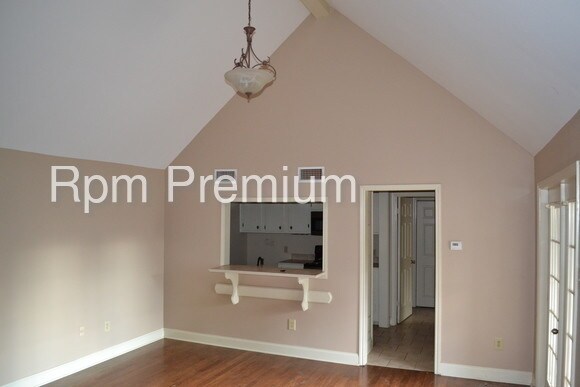 Building Photo - Cozy Two Bedroom Condo in New Roads