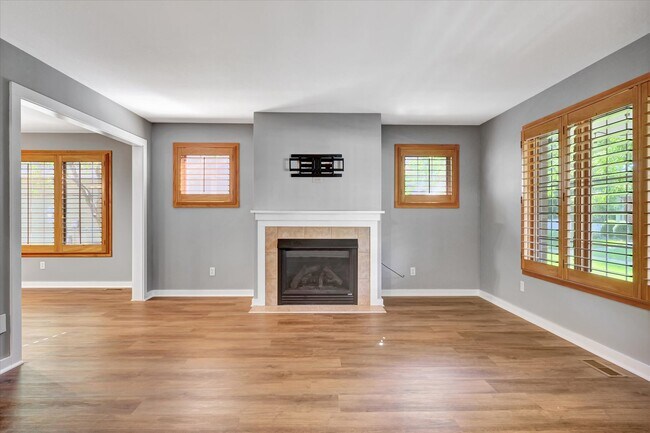 Building Photo - 2 Hedgerow Ct